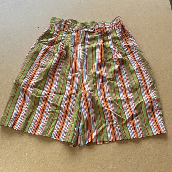 Tour de Femme Pants - Tour de Femme Striped Green and Orange Shorts SIZE 8